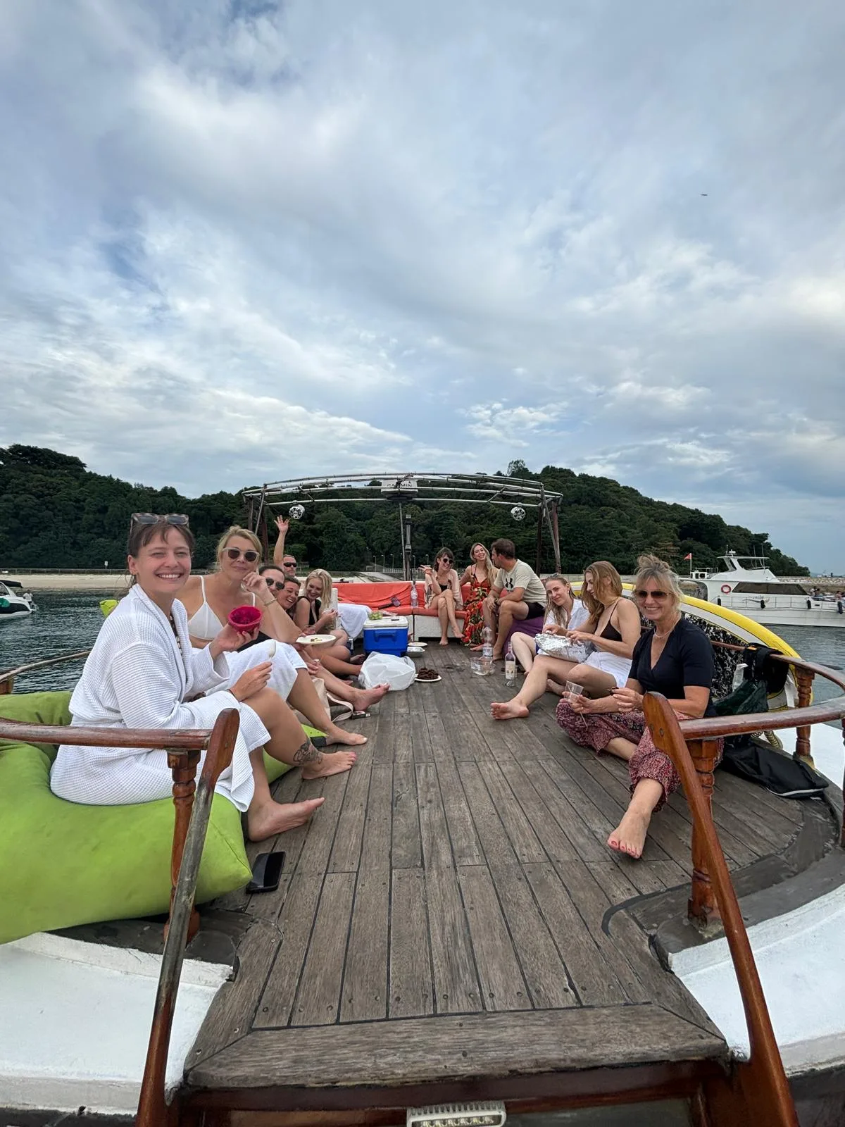 HK junk boat 45 teak deck
