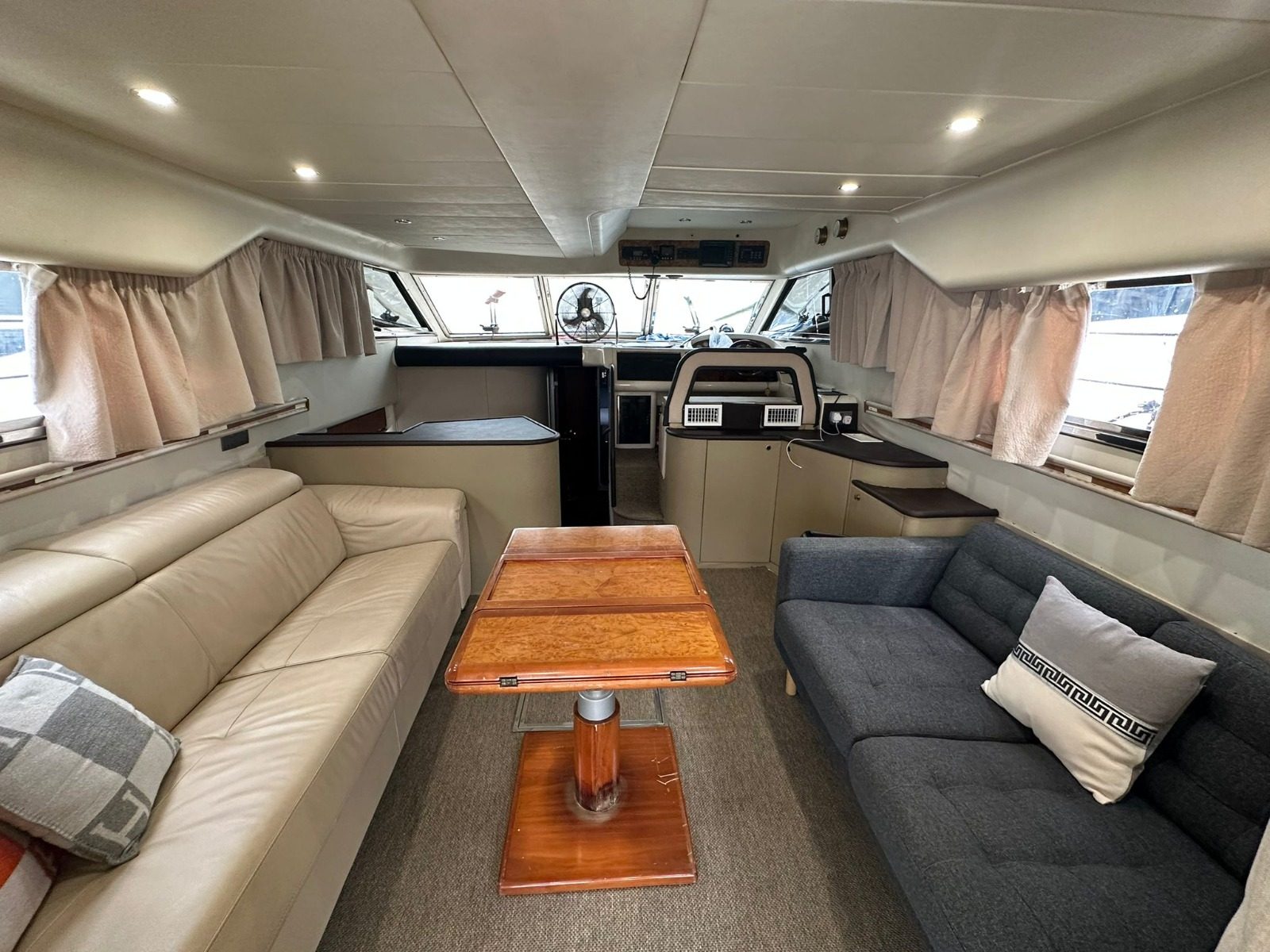 Princess 47 salon interior